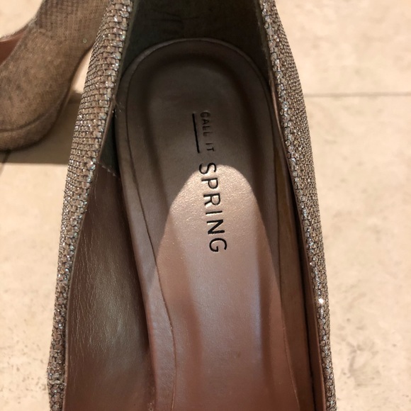 Gold Glitter Platform Heels - Picture 3 of 8